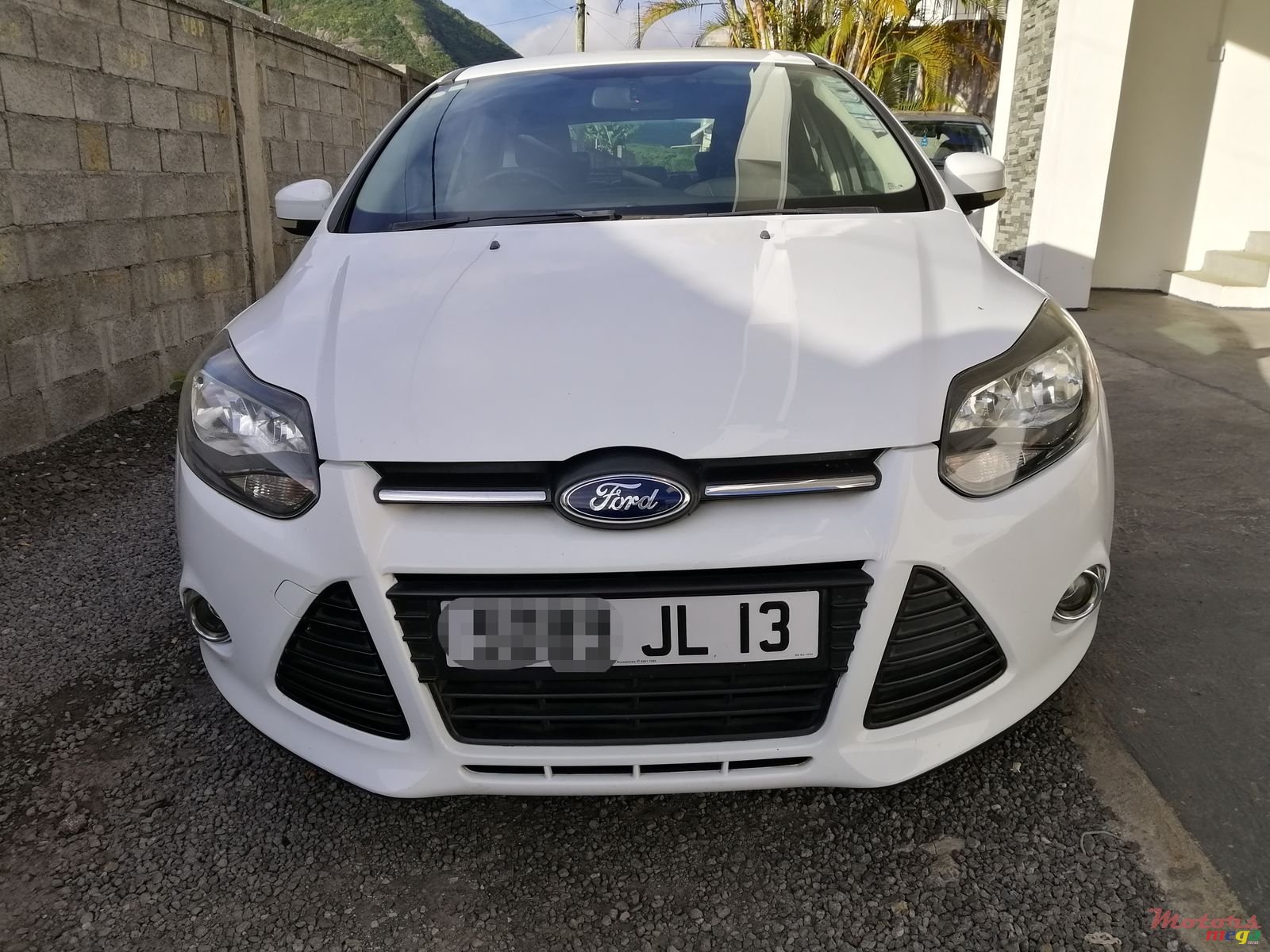 2013' Ford Focus photo #2