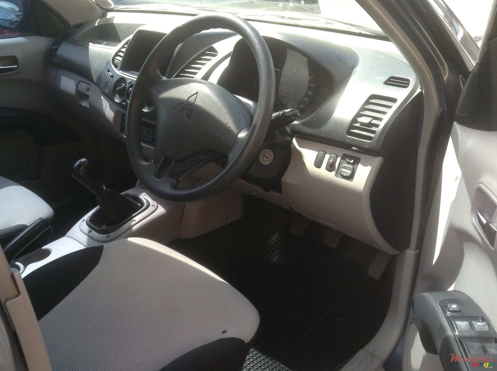 2010' Mitsubishi L 200 Sportero photo #4