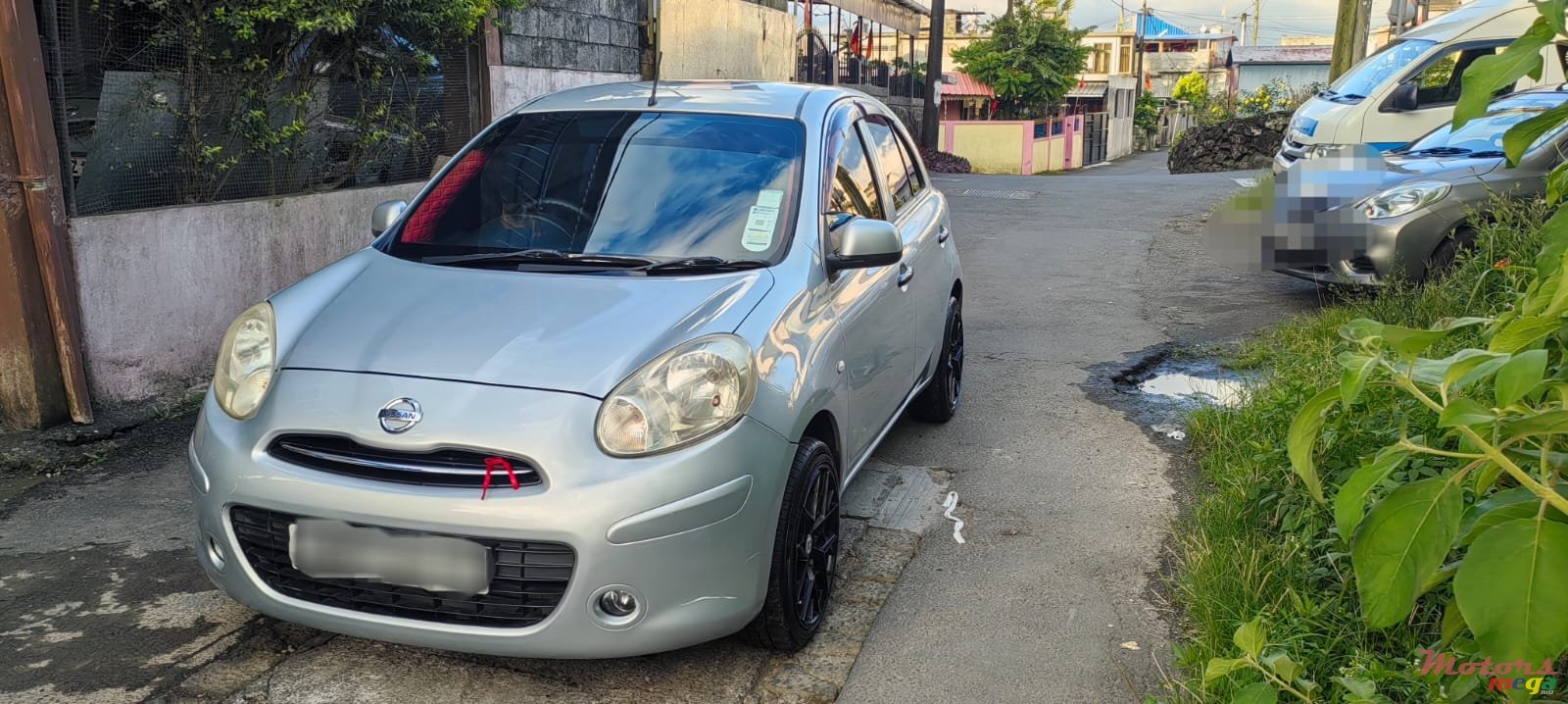 2011' Nissan March photo #1