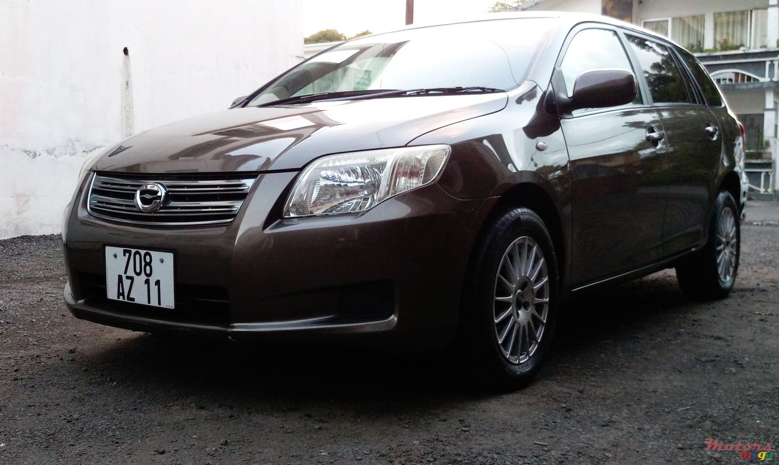 2011' Toyota photo #5