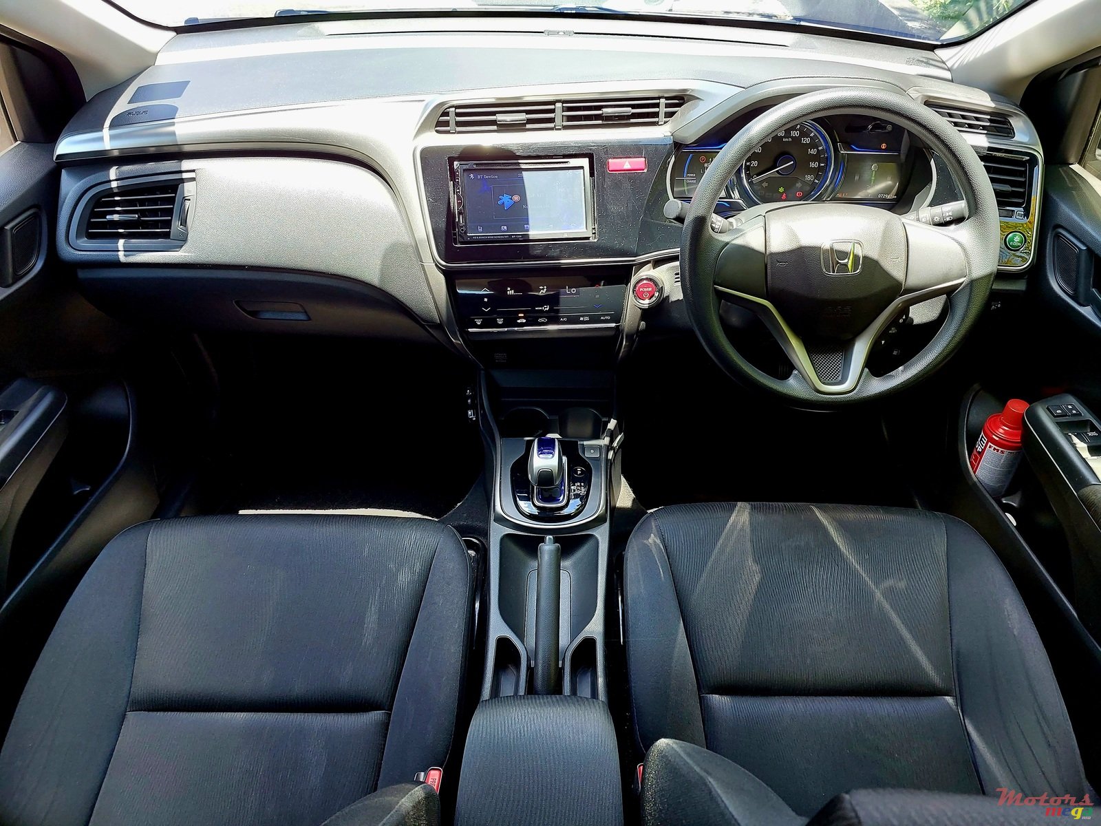 2015' Honda Grace Hybrid photo #4