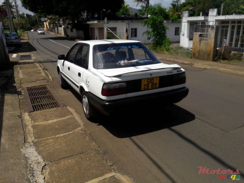 1989' Toyota Corolla photo #2