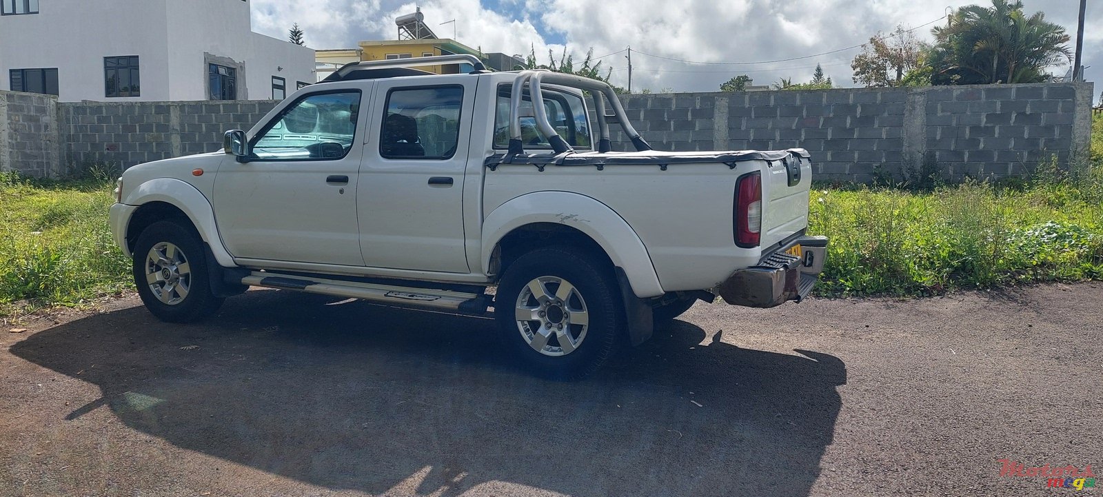 2014' Nissan Hardbody photo #4