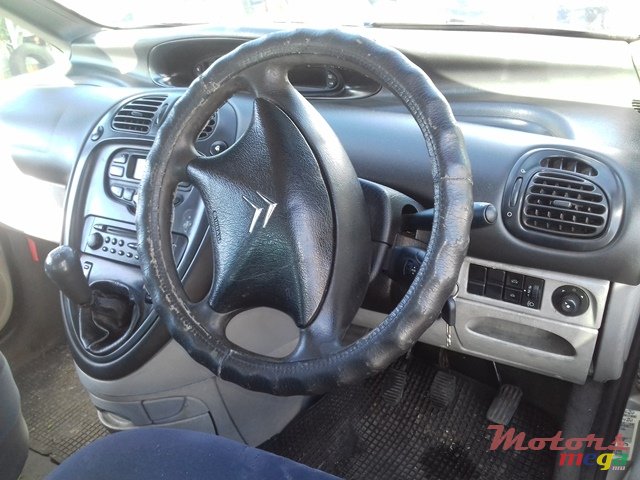 2003' Citroen Picasso photo #5