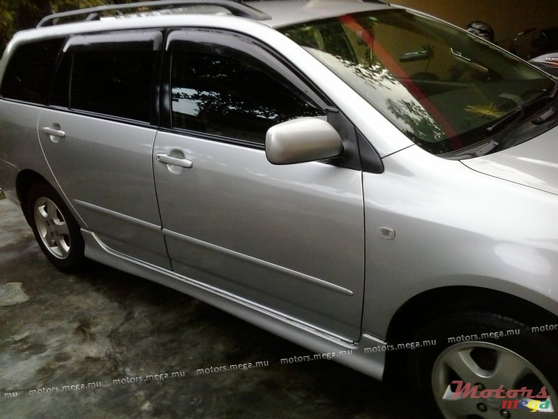 2004' Toyota fielder photo #1