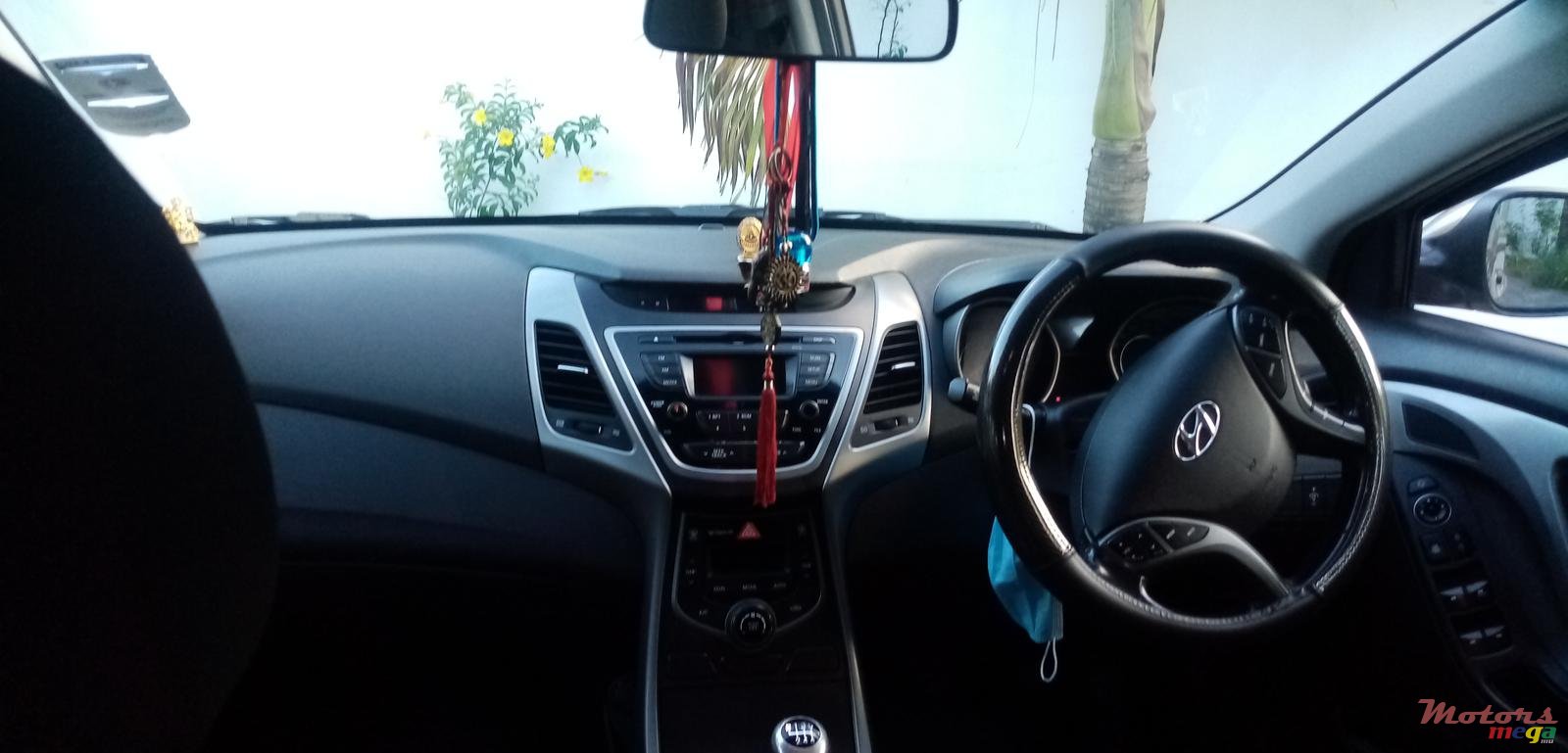 2016' Hyundai Elantra photo #3