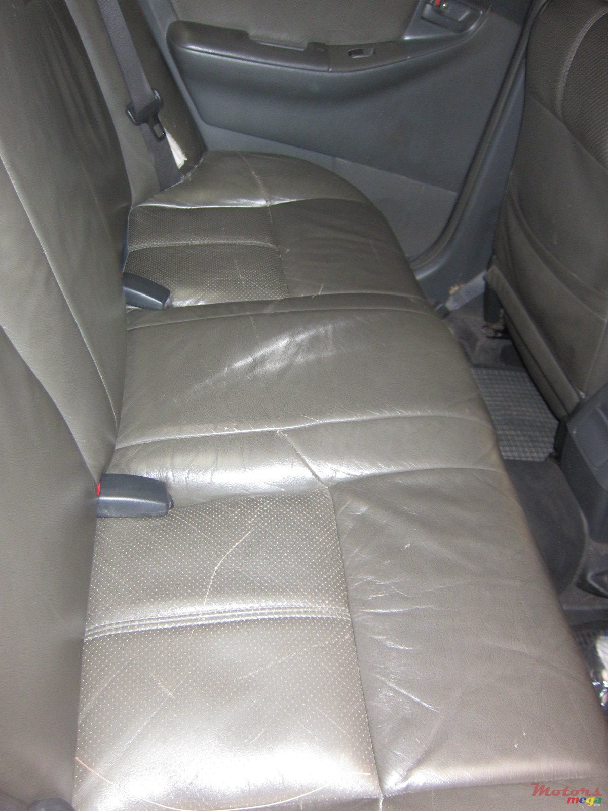 2002' Toyota Corolla NZE photo #5