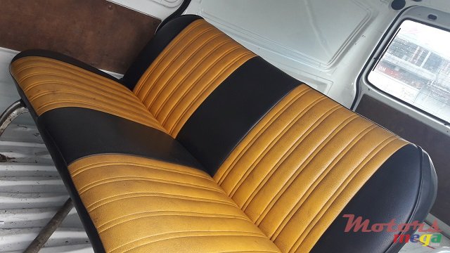 2006' Mitsubishi L300 photo #7