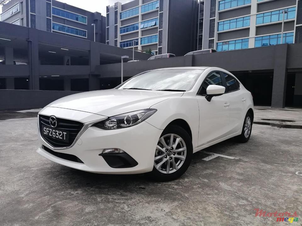 2015' Mazda 3 photo #3