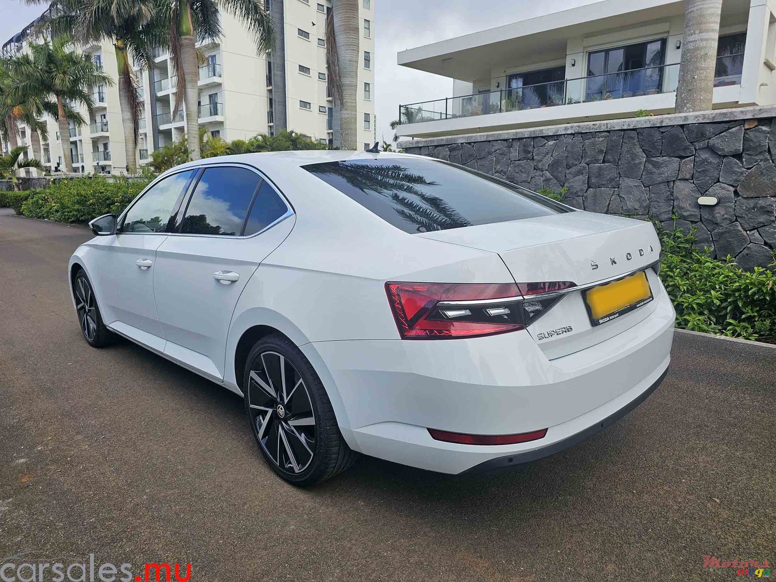 2023' Skoda Superb 1.4 photo #3
