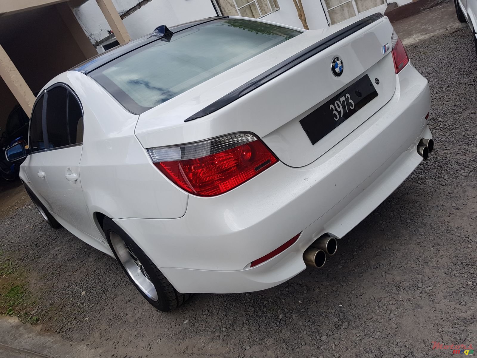 2005' BMW 520 petrol 6 cylinder photo #3