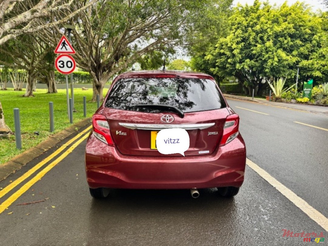 2015' Toyota Vitz photo #4