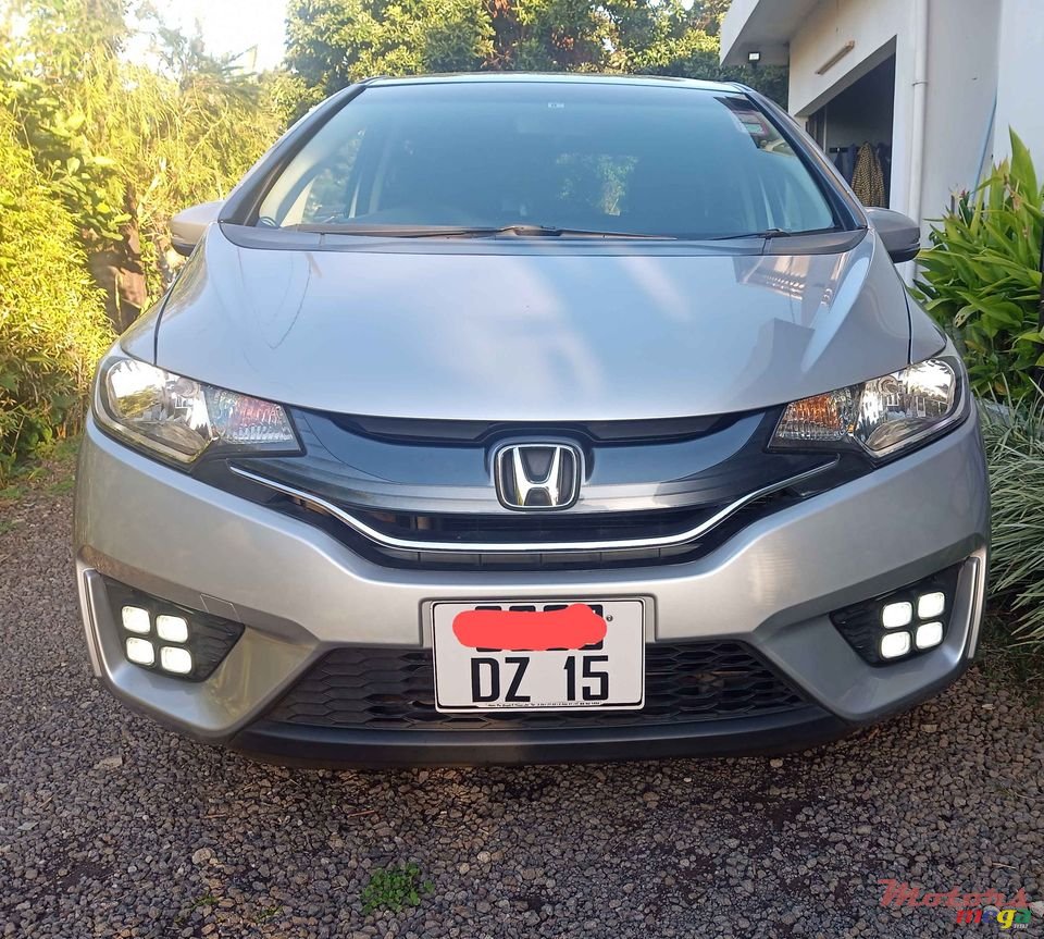 2015' Honda Fit non-hybrid photo #3