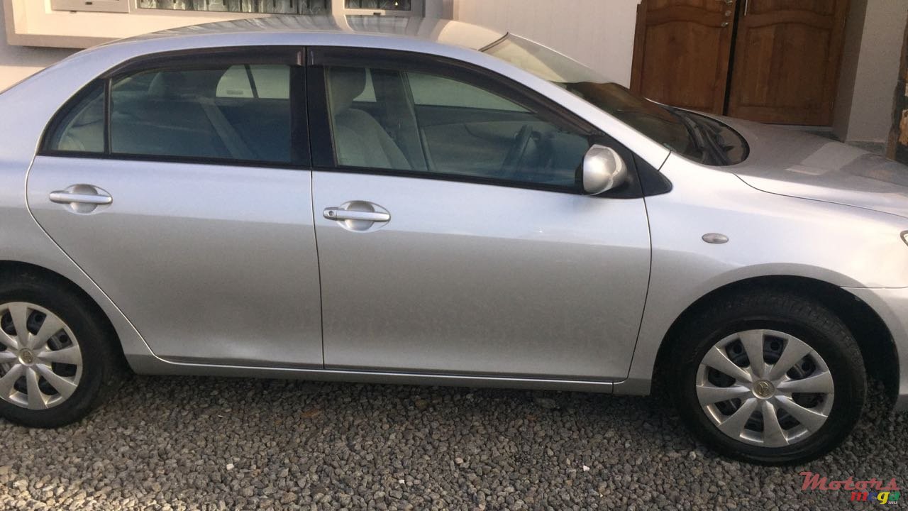 2010' Toyota Axio photo #2