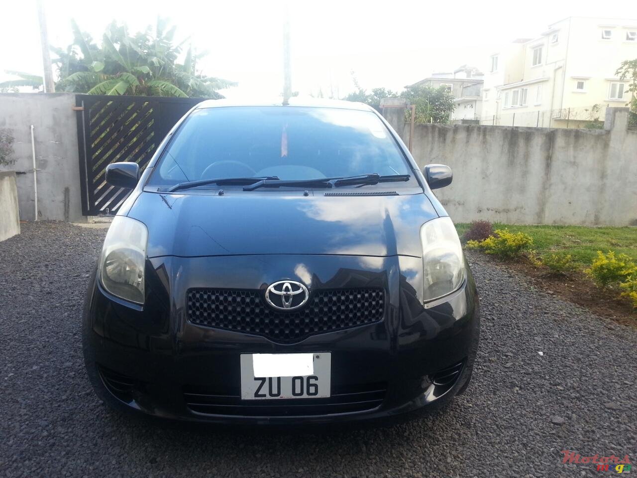 2006' Toyota Vitz photo #5