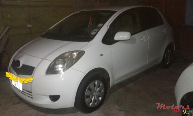2006' Toyota Vitz photo #4