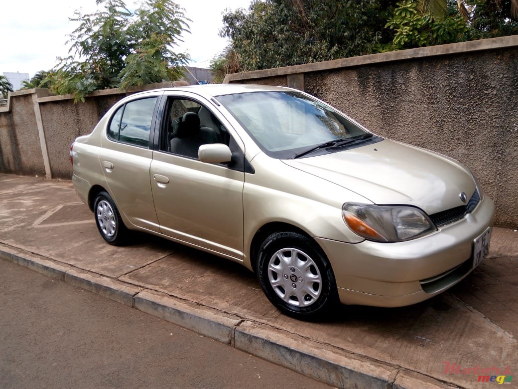 1999&#x27; Toyota Platz photo #4