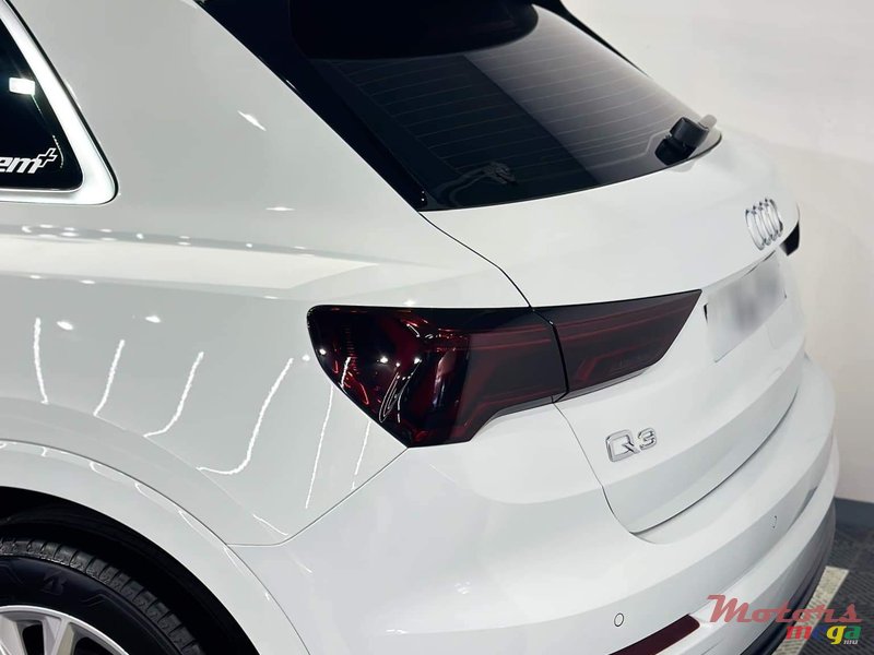 2020' Audi Q3 photo #5