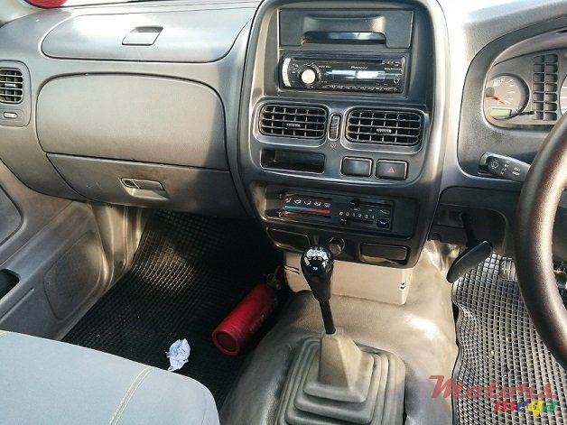 2007' Nissan Navara 2.7 photo #5