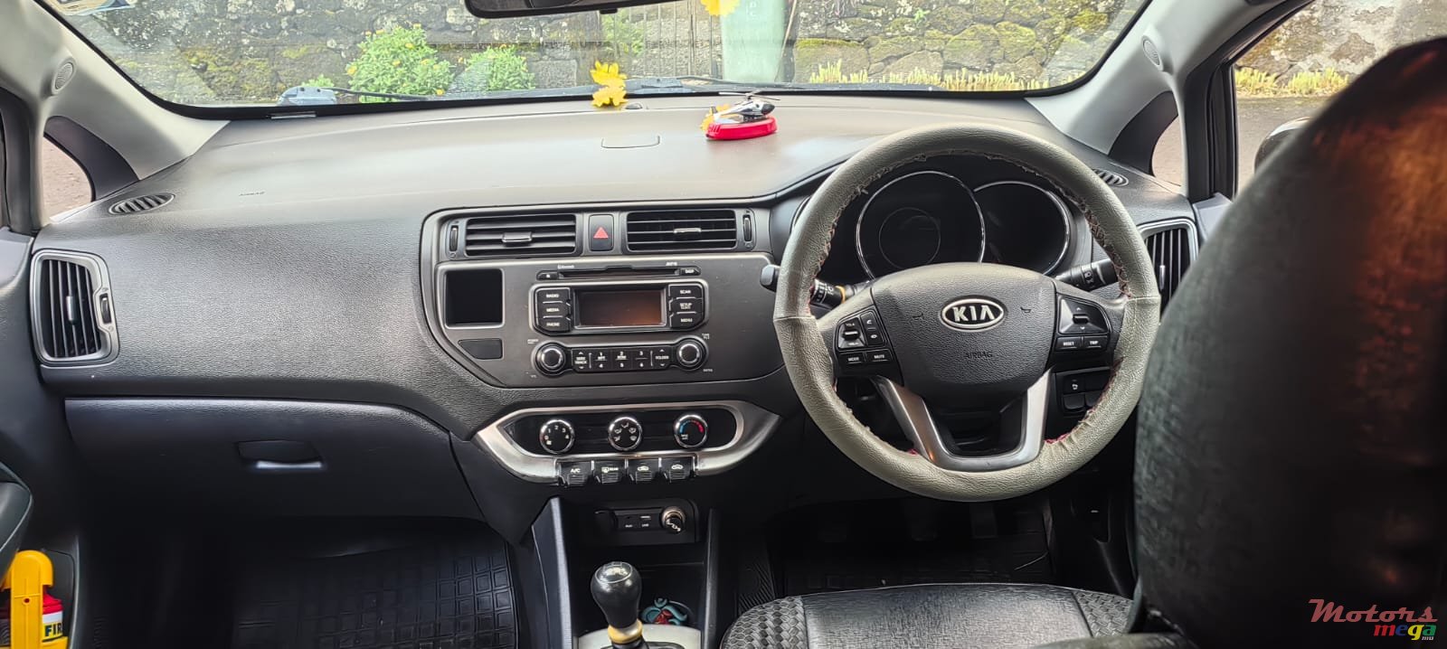 2012' Kia Rio photo #5