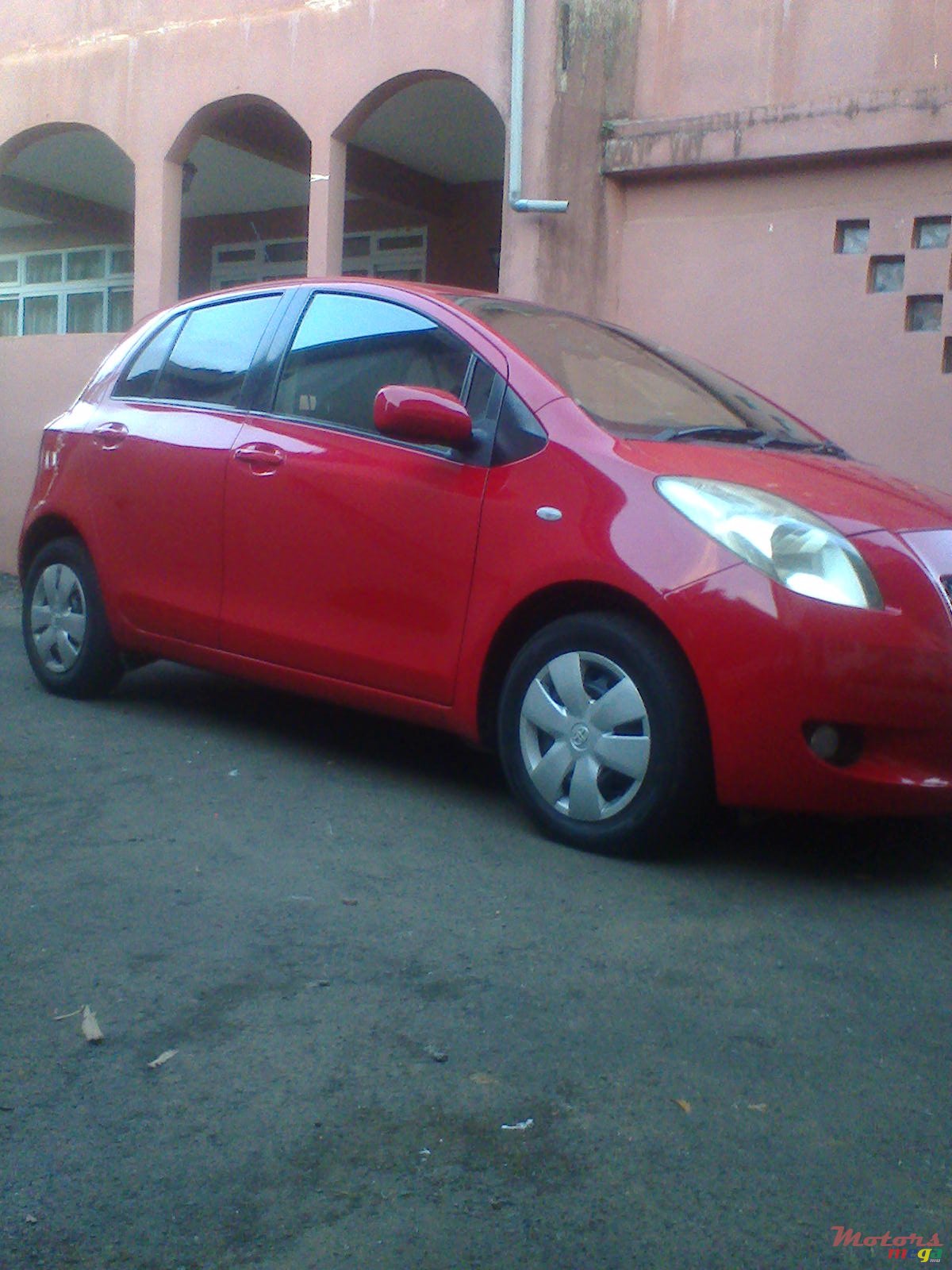 2007' Toyota Yaris VVTI photo #2