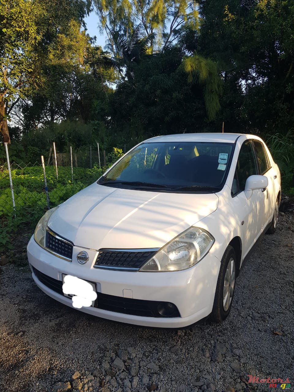 2006' Nissan Tiida Saloon photo #1
