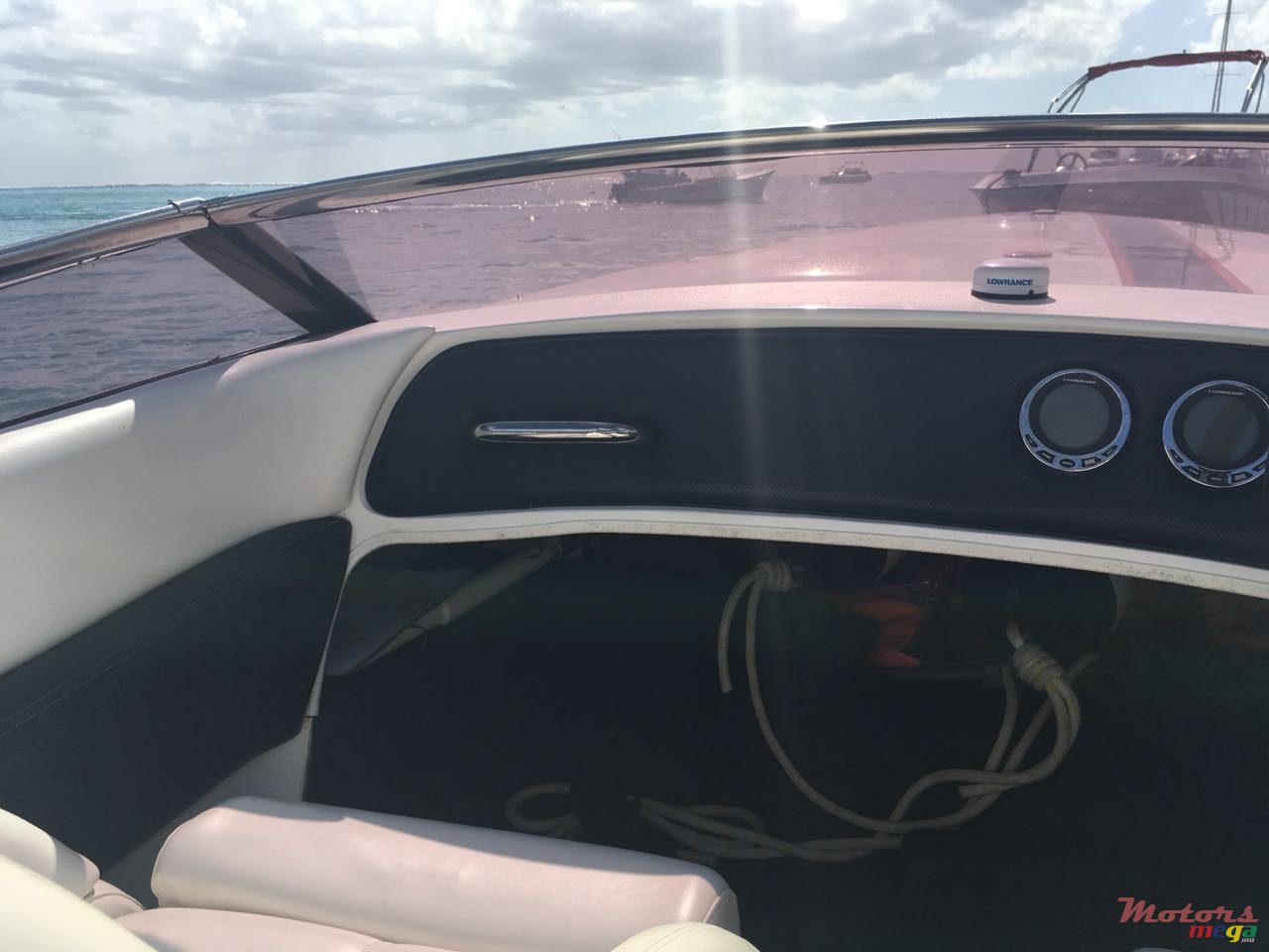 2010' Donzi photo #6