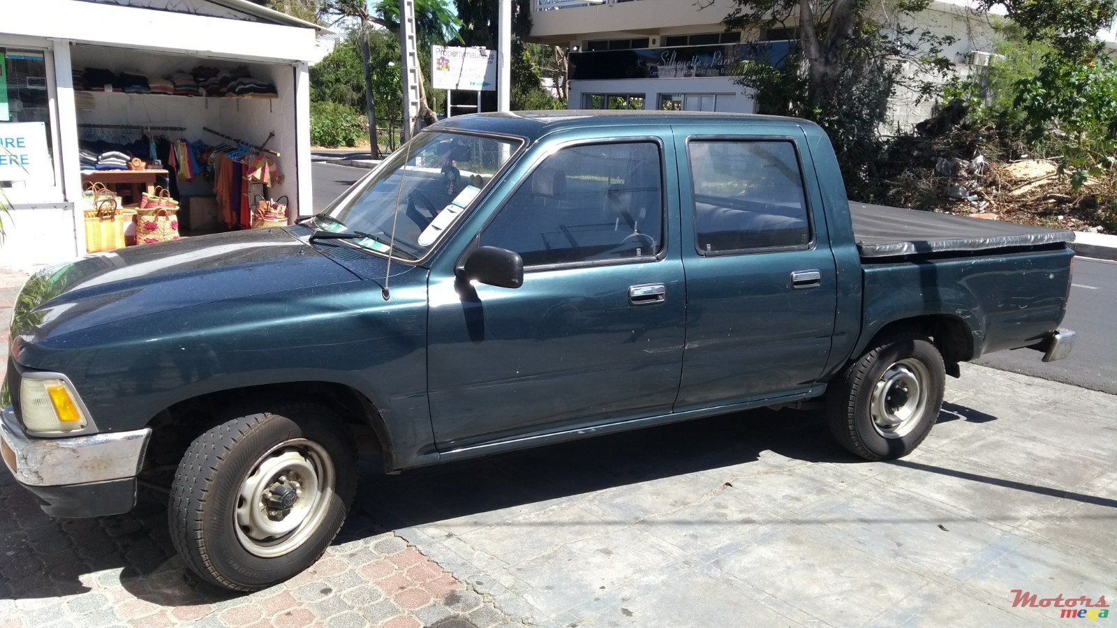 1996' Toyota Hilux photo #2