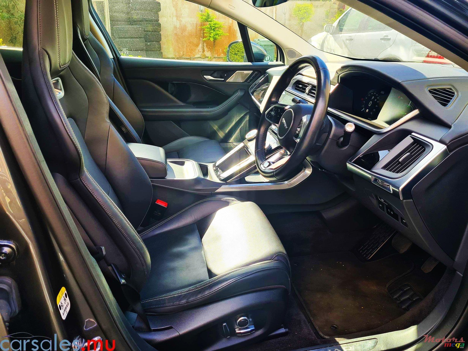 2020' Jaguar I-Pace EV400 HSE photo #5