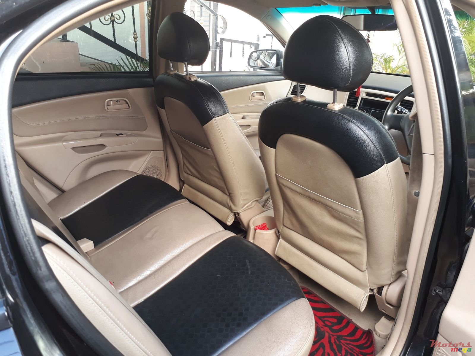 2005' Kia Rio photo #4