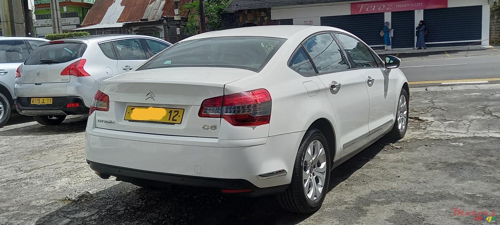 2012' Citroen C5 photo #4