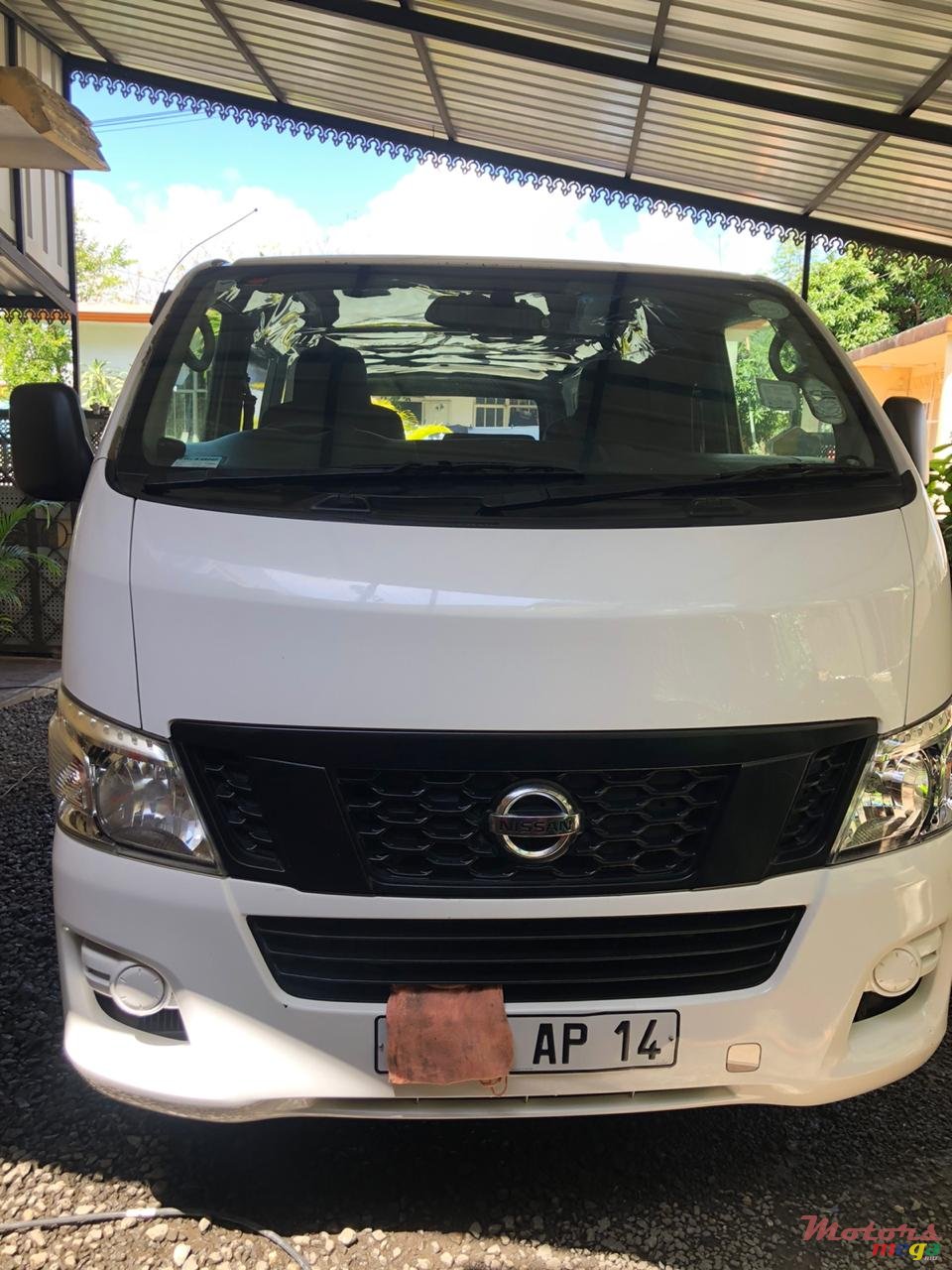 2014' Nissan urvan photo #1