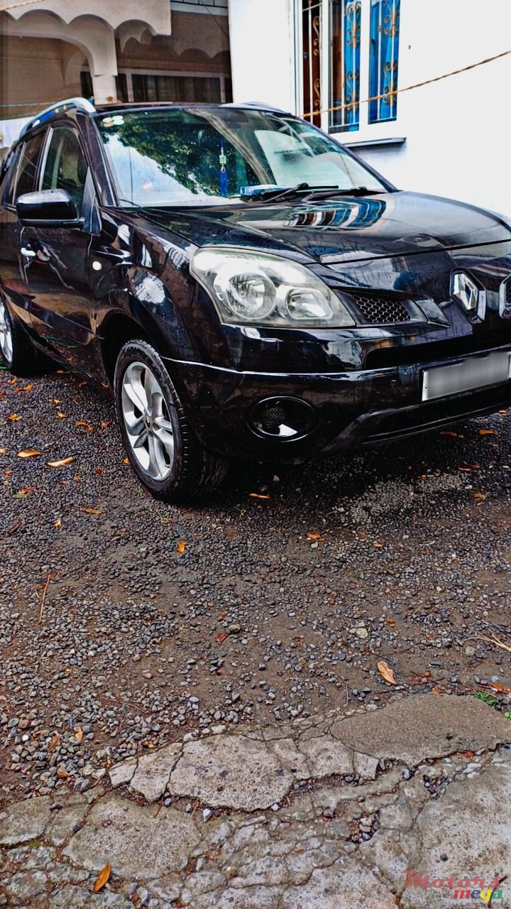 2011' Renault photo #1