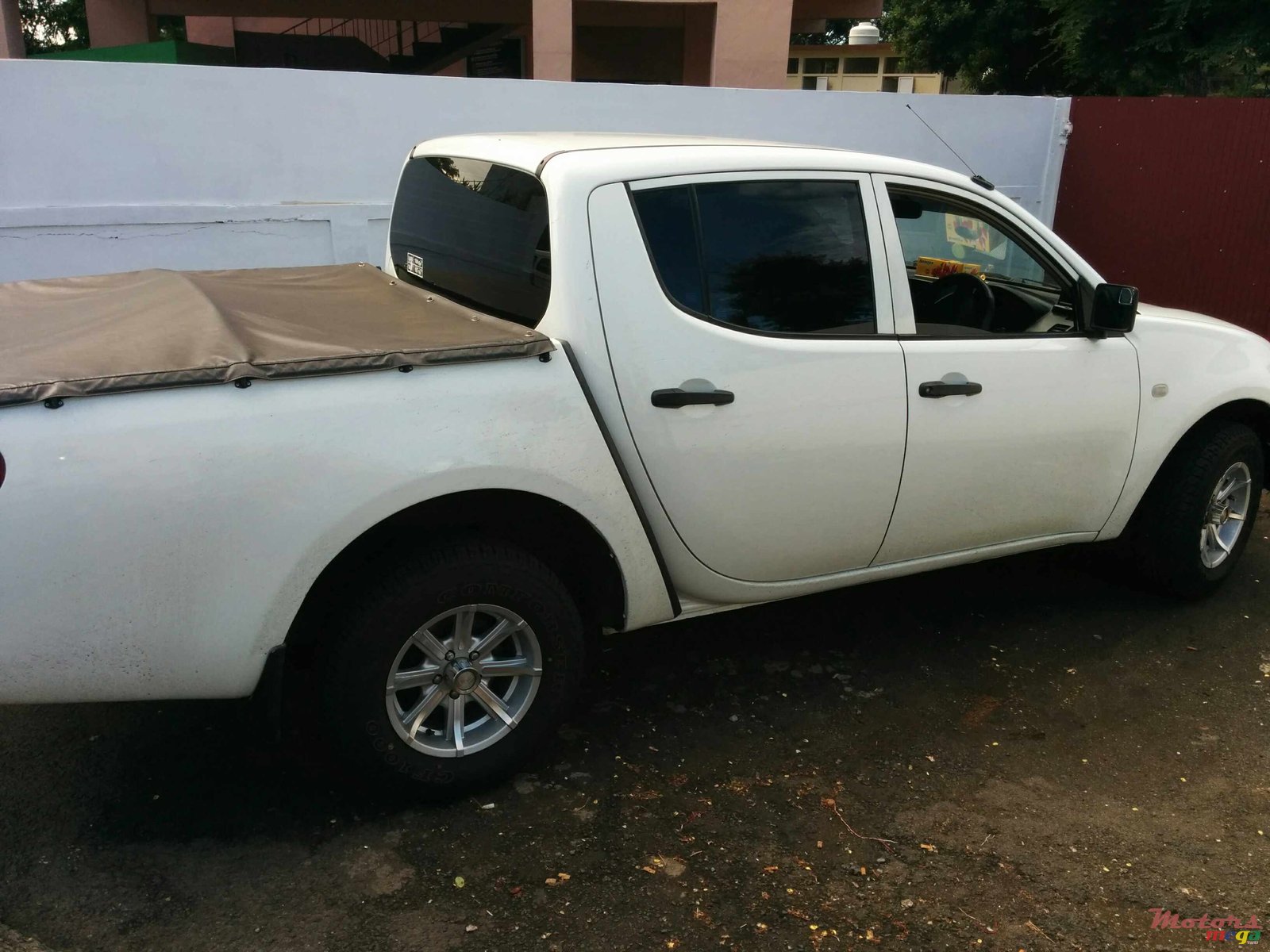 2010' Mitsubishi L 200 Sportero photo #2