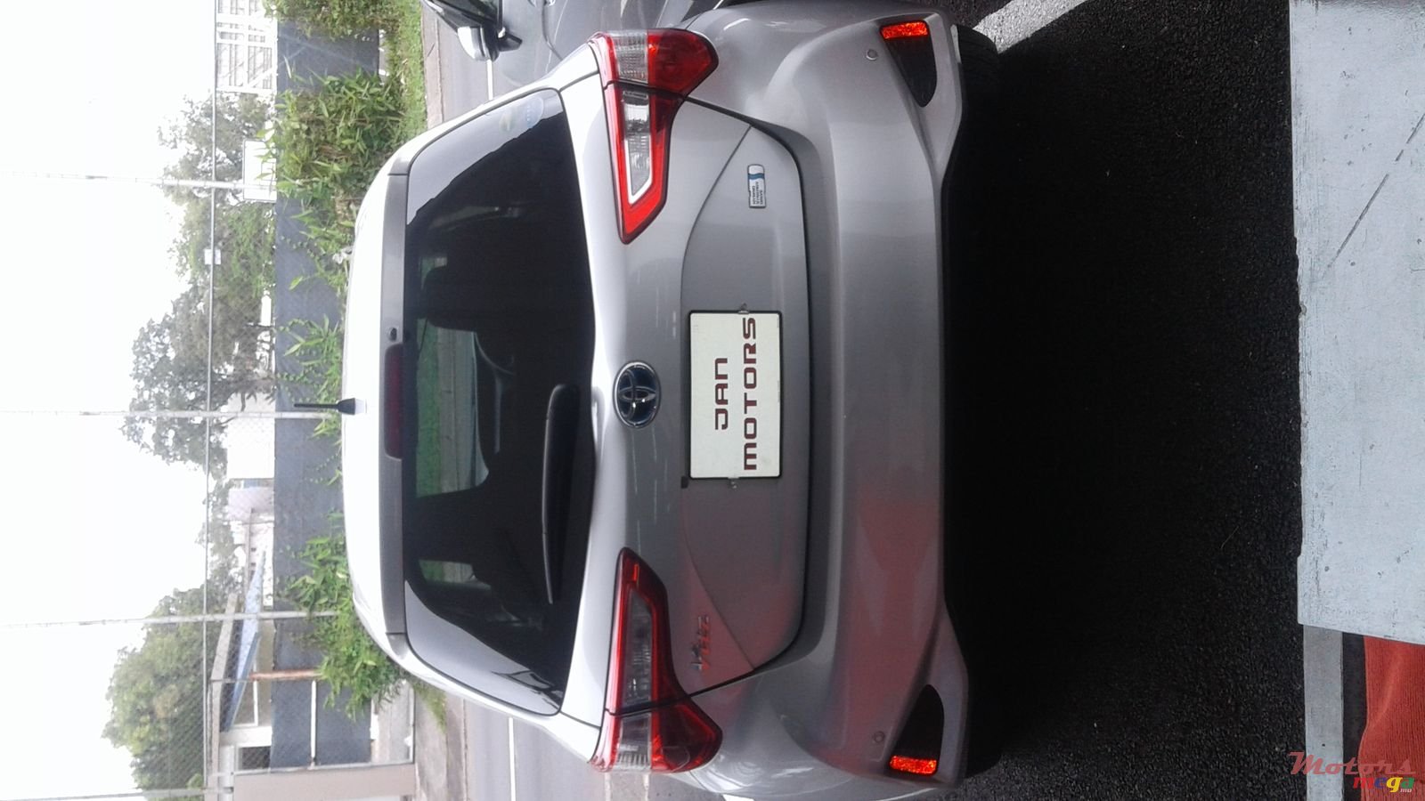 2017' Toyota Vitz photo #2