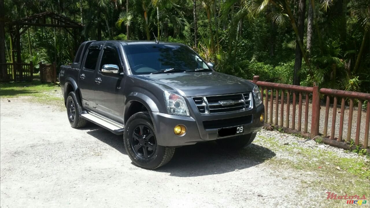 2009' Isuzu D-Max 4x4 3.0 photo #1