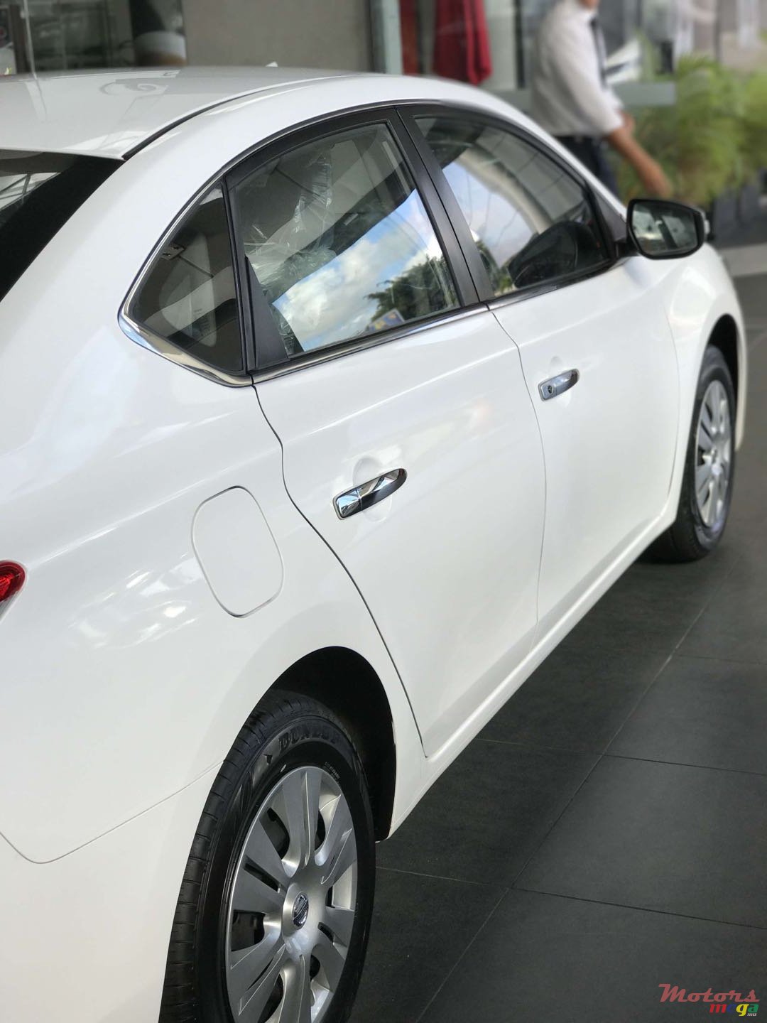 2017' Nissan Sentra photo #2