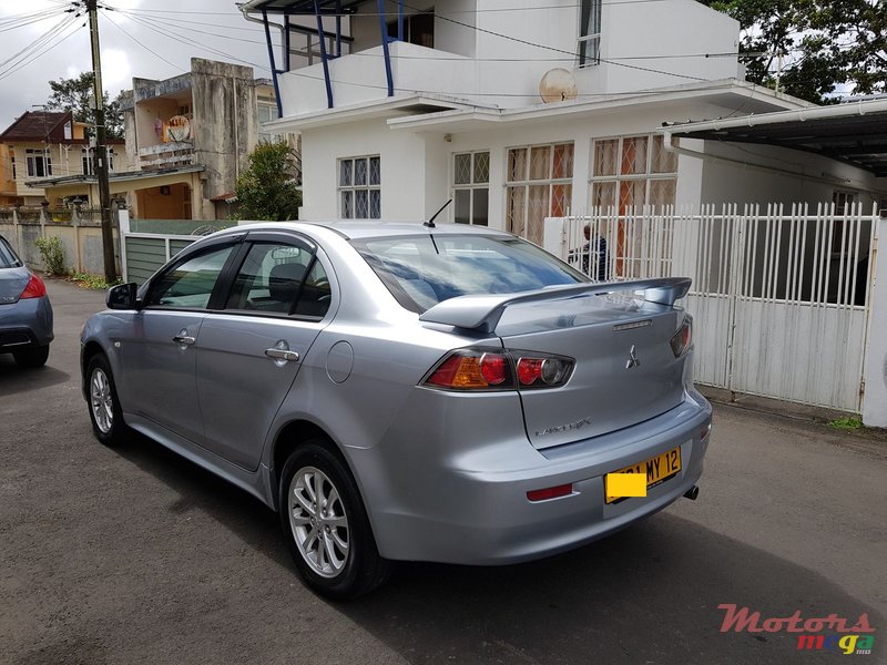 2012' Mitsubishi Lancer Ex photo #5