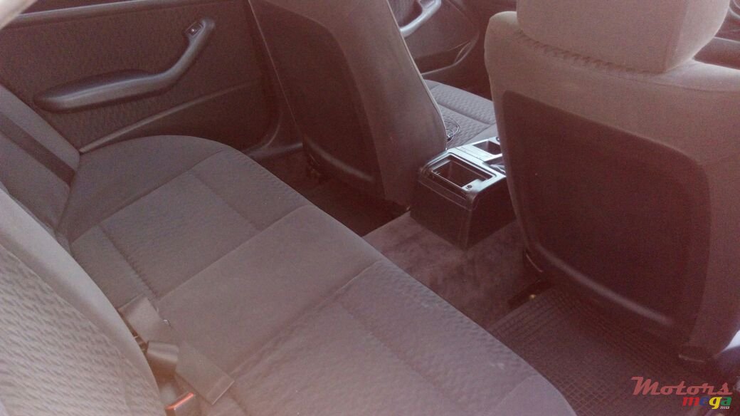 1999' BMW 318 photo #7