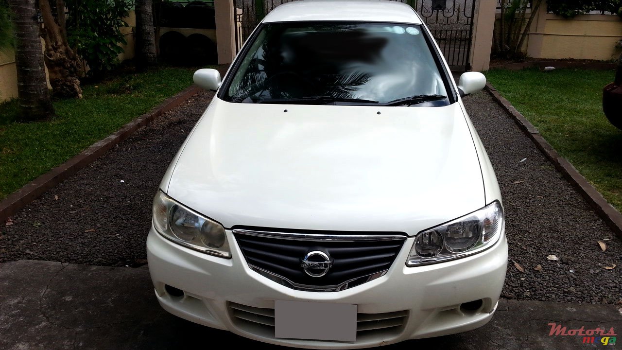 2011' Nissan Sunny photo #1