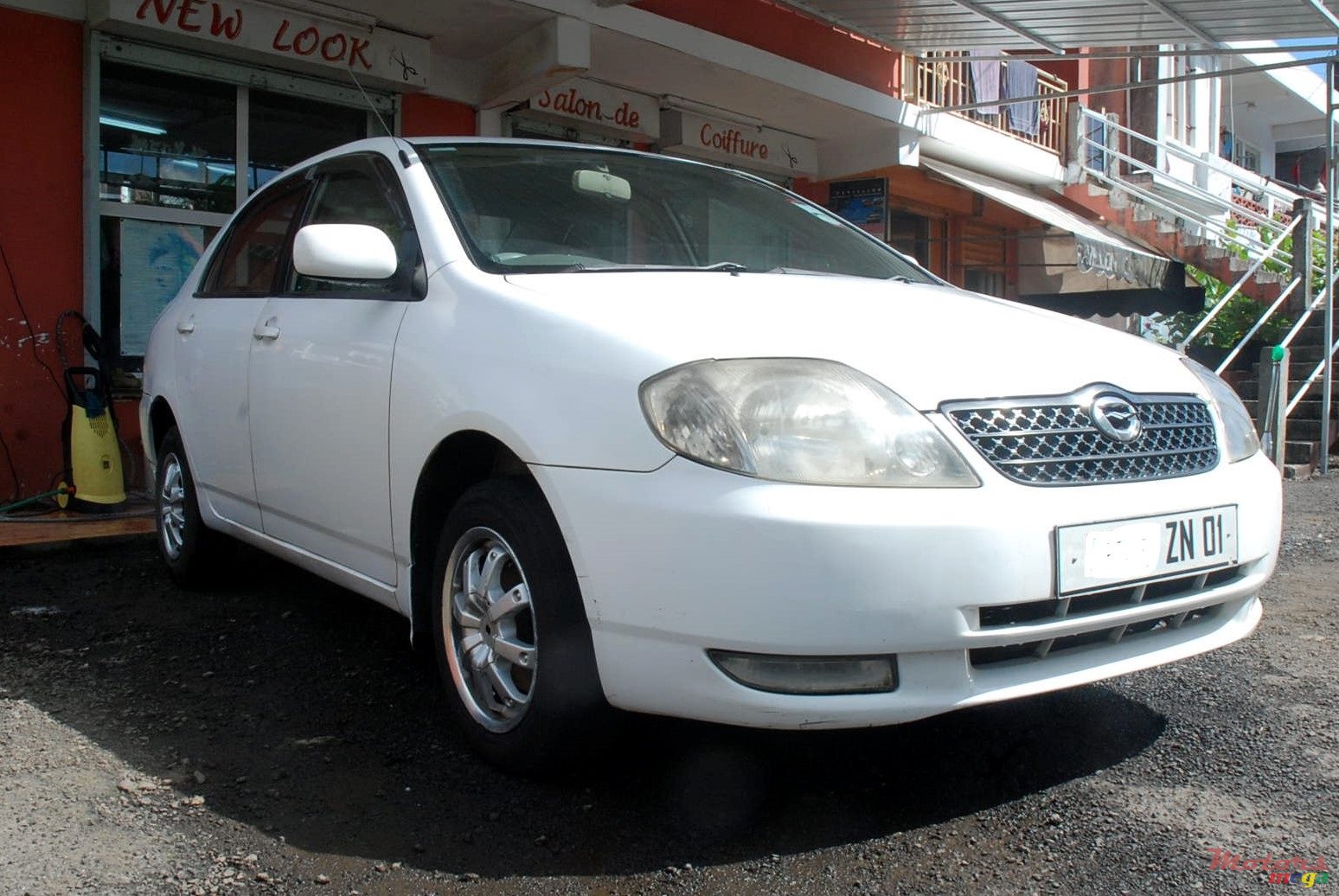 2001' Toyota Corolla photo #2