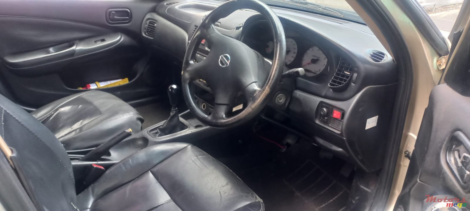 2005' Nissan Sunny photo #4