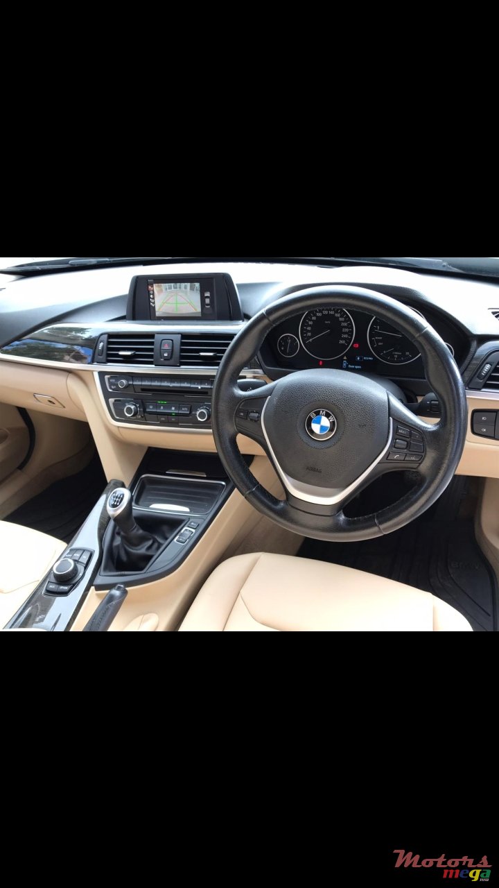 2013' BMW 3 Series Compact photo #4