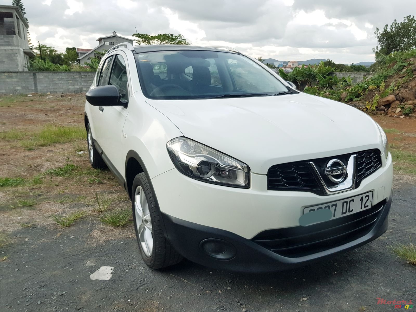 2012' Nissan photo #1