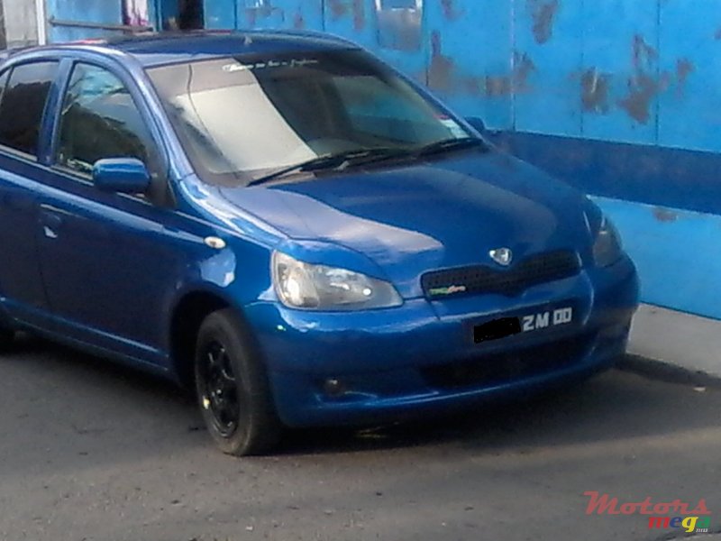 2000' Toyota Vitz photo #1