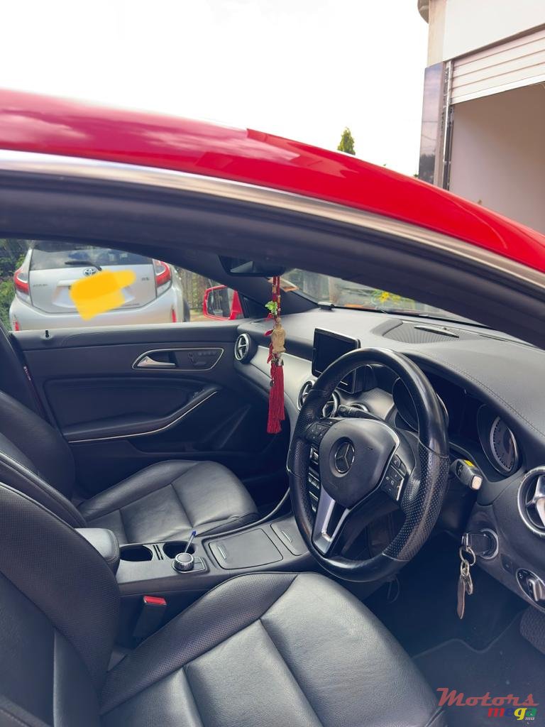2014' Mercedes-Benz CLA 180 photo #2