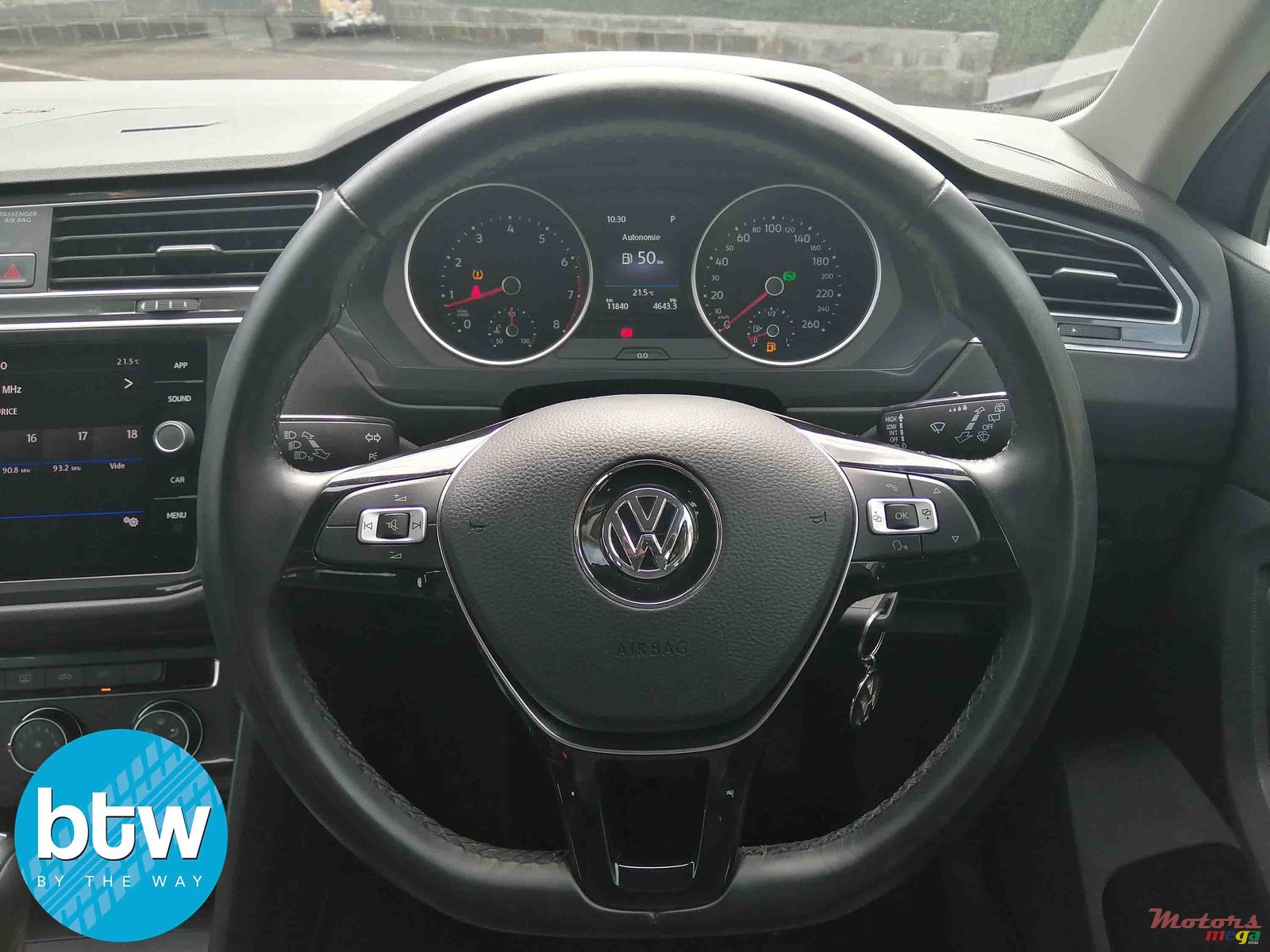 2018' Volkswagen Tiguan photo #7