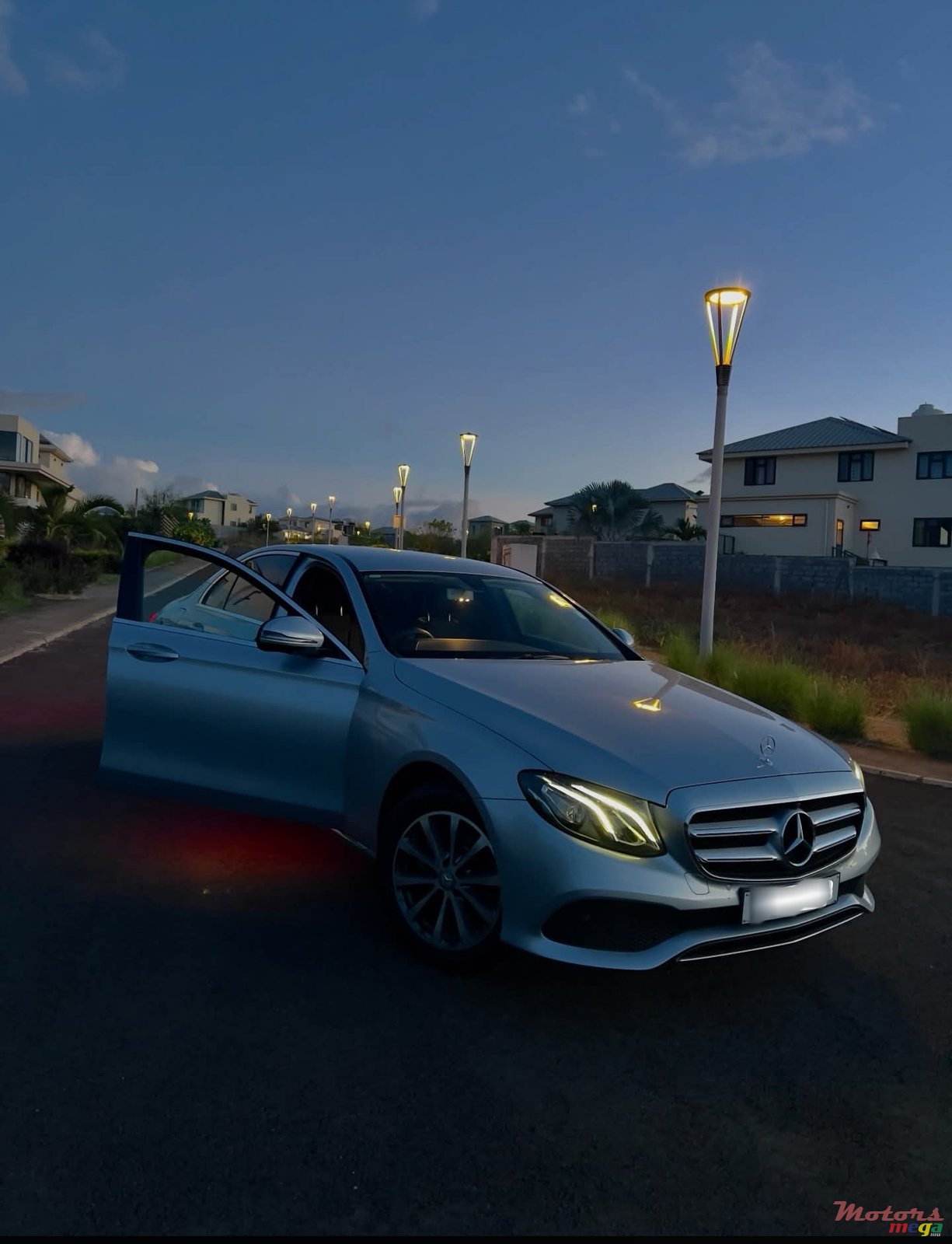 2017' Mercedes-Benz E 200 photo #4