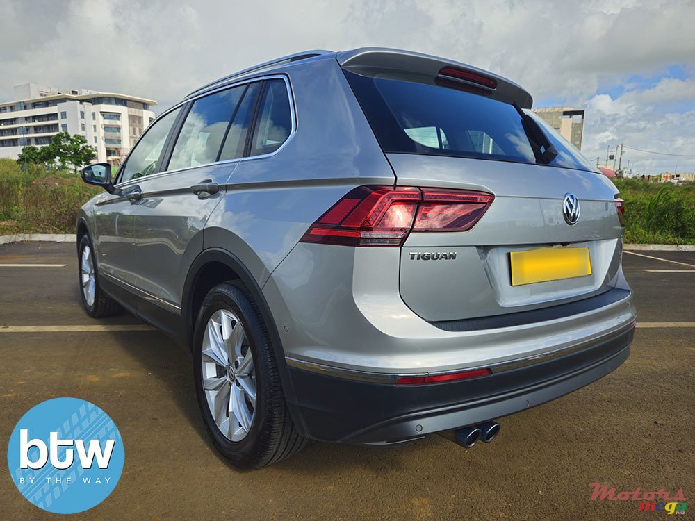 2019' Volkswagen Tiguan HIGHLINE photo #3