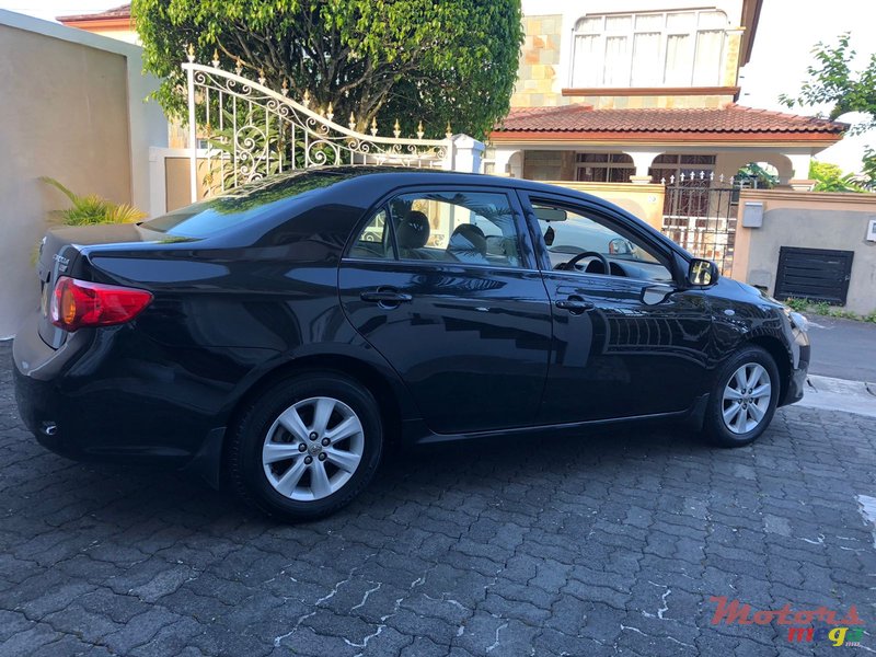 2010' Toyota Corolla photo #2